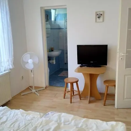 Hannah - Relax Dom Pod Orechom I4 Travnica Exterior photo